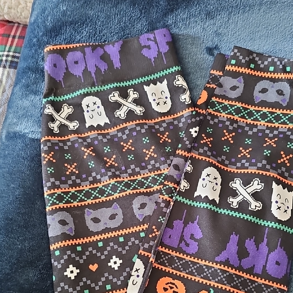 No Boundaries Halloween Themed Leggings - Black and Orange